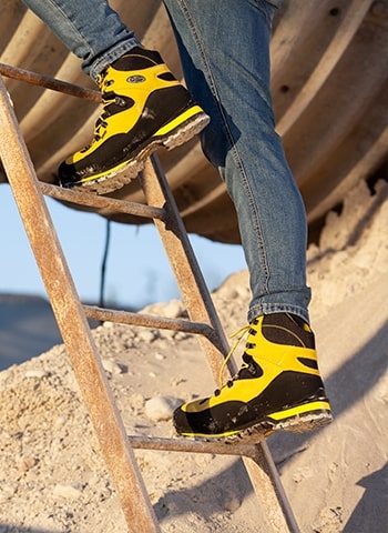 Più sicurezza grazie alle scarpe antinfortunistiche senza lacci BOA Fit System